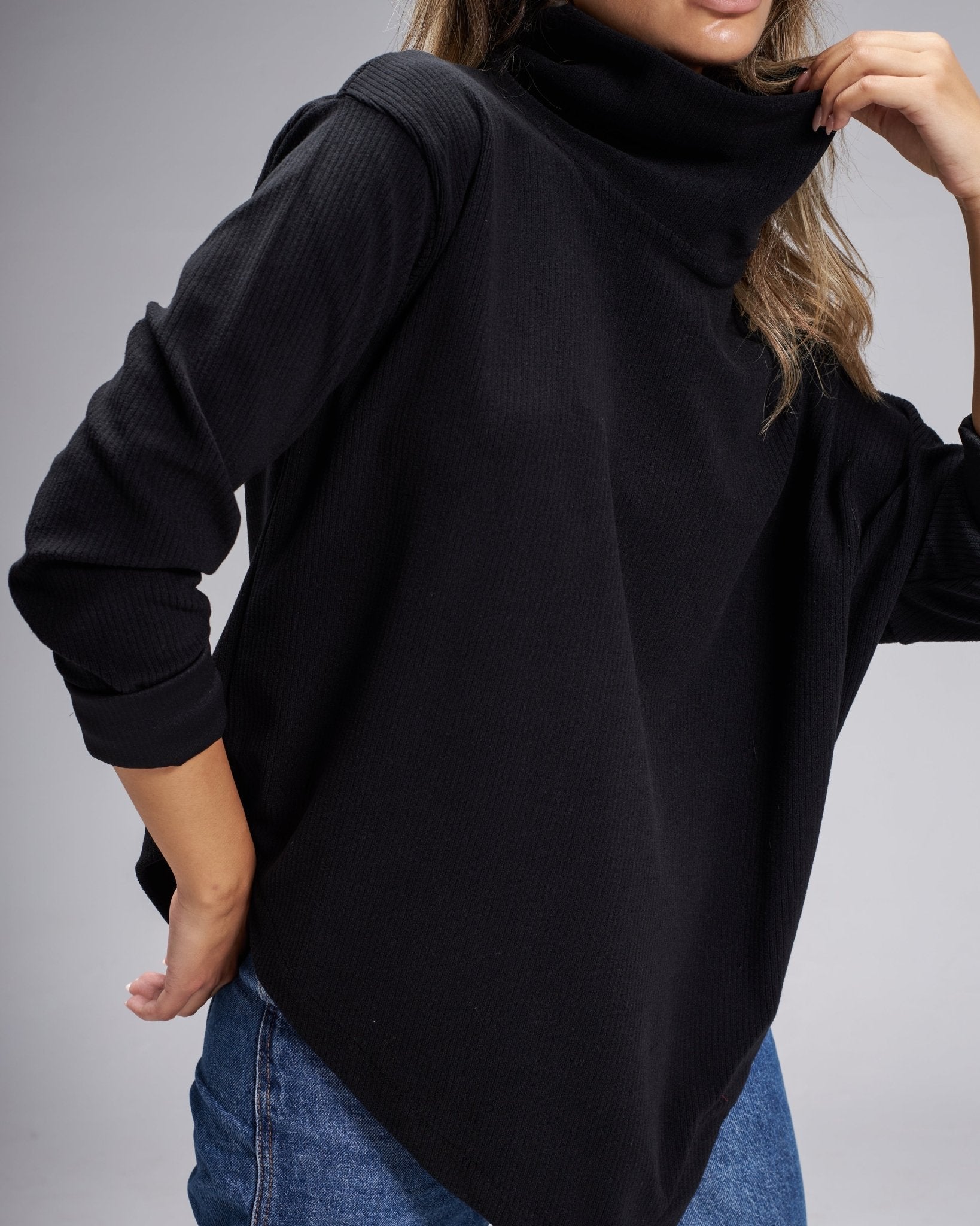 ASYMMETRIC HIGH COLLAR TOP - Siestudioegypt